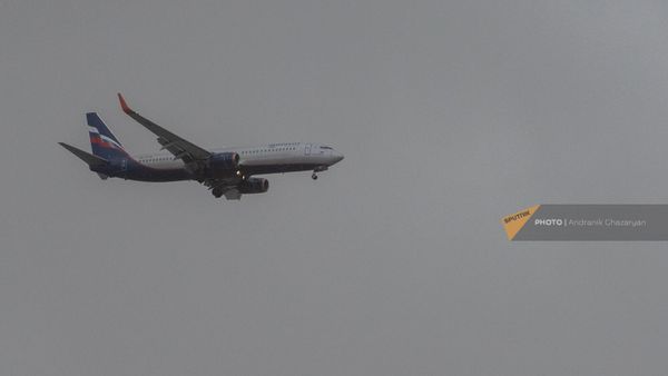 Самолет авиакомпании Aeroflot подлетает к аэропорту Звартноц - Sputnik Армения