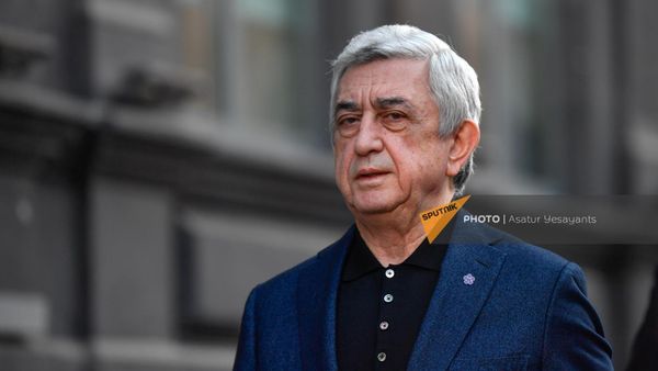 Серж Саргсян на презентации сборника На передовой переговоров (7 марта 2023). Еревaн - Sputnik Армения