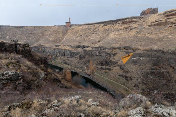 Կամուրջն Անիի ավերակների ֆոնին - Sputnik Արմենիա