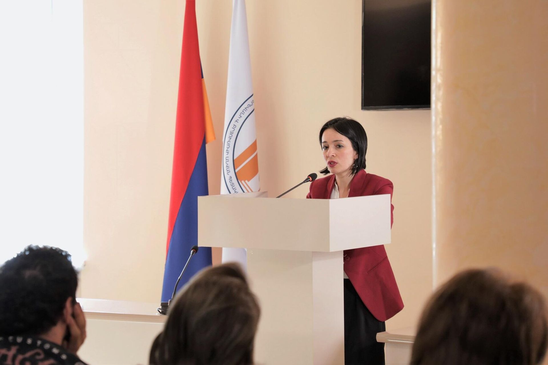 Министр ОНКС Жанна Андреасян выступает перед членами Ученого совета Брюсовского государственного университета (15 марта 2023). Еревaн - Sputnik Արմենիա, 1920, 15.03.2023