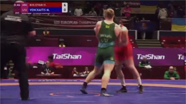 Айк Хлоян победил в поединке за бронзу на чемпионате Европы U23 в Бухаресте - Sputnik Армения