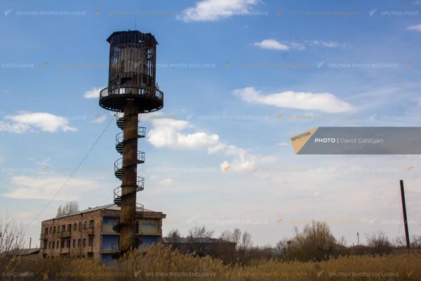 Здесь планировали построить многоквартирный дом для сотрудников таможни - Sputnik Армения