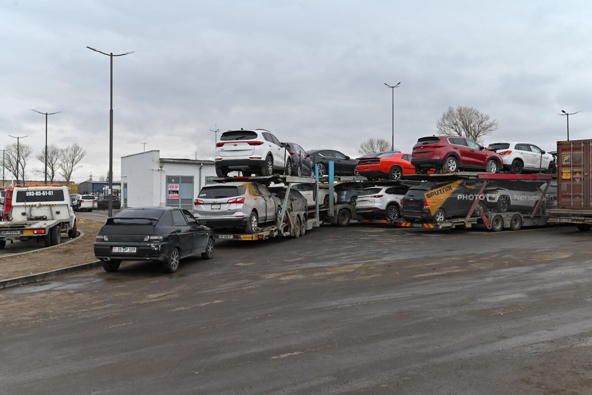 Вереница транспортных средств на подступах к автомобильной таможне в Гюмри - Sputnik Արմենիա, 1920, 16.03.2023
