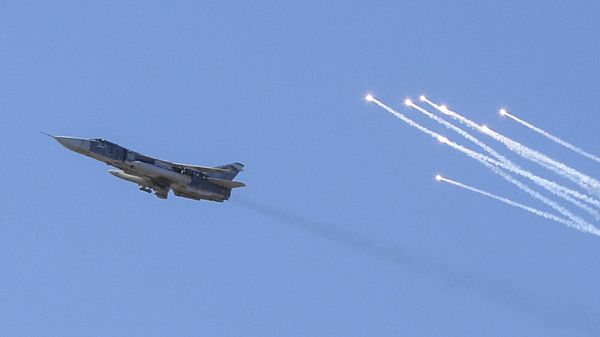 Фронтовой бомбардировщик Су-24 во время учений Вооруженных сил Украины. Архивная фотография - Sputnik Армения