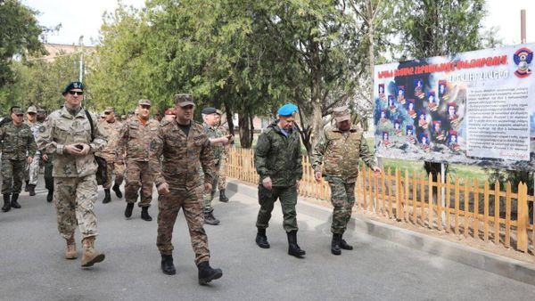Военные атташе иностранных посольств, аккредитованных в РА, посетили учебный центр им. Маршала Баграмяна (23 марта 2023). - Sputnik Армения