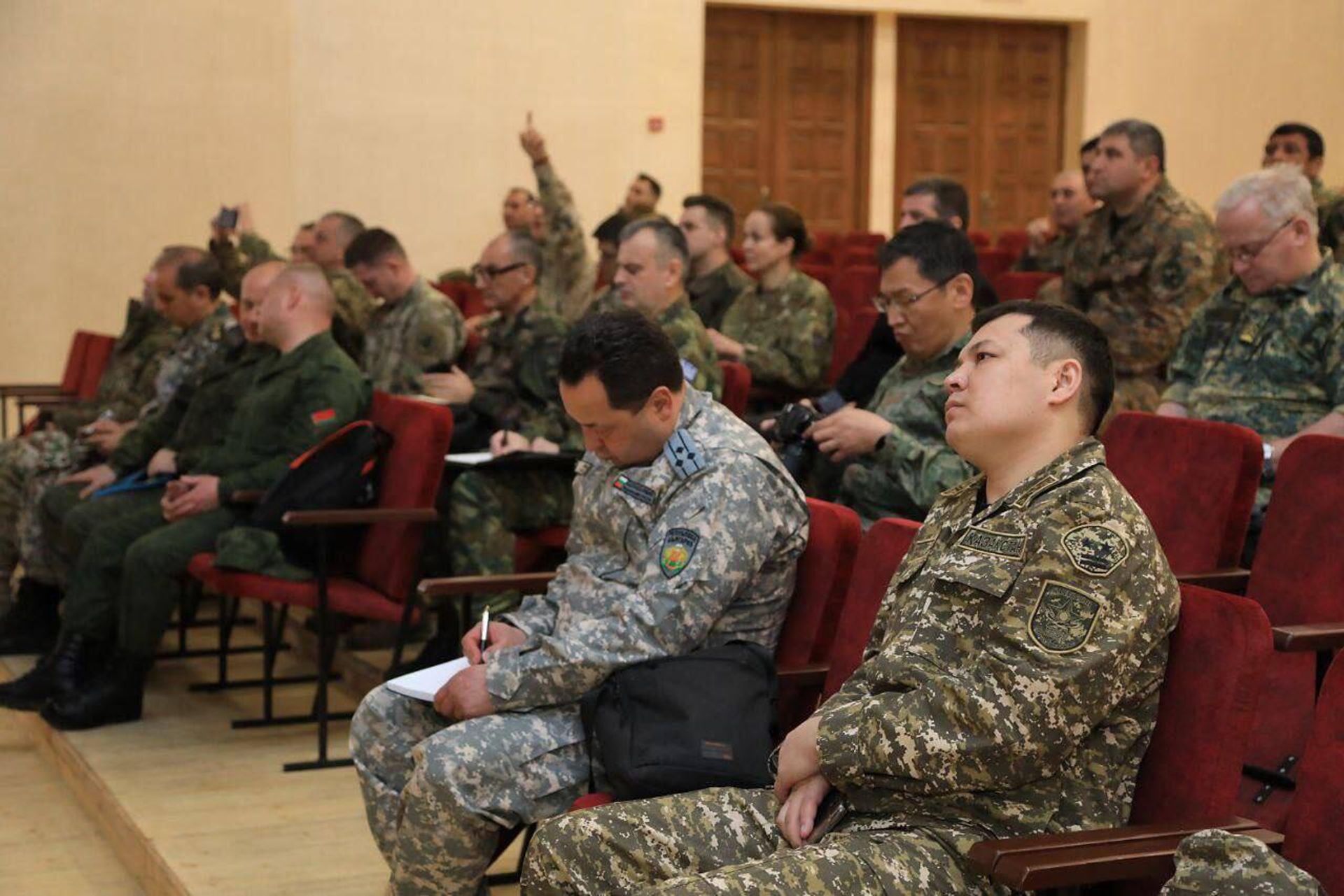 Военные атташе иностранных посольств, аккредитованных в РА, посетили учебный центр им. Маршала Баграмяна (23 марта 2023). - Sputnik Արմենիա, 1920, 23.03.2023