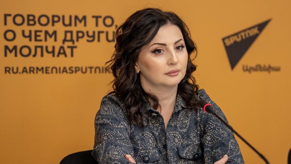 Председатель фонда Дорога жизни Елена Багдасарян на пресс-конференции по теме Что делается в Армении, чтобы больные эпилепсией могли жить полноценной жизнью (27 марта 2023). Еревaн - Sputnik Армения