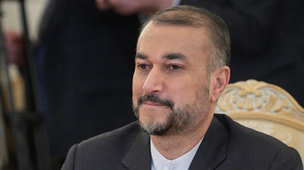 Министр иностранных дел Ирана Хоссейн Амир Абдоллахиян во время встречи с российским коллегой (29 марта 2023). Москвa - Sputnik Армения