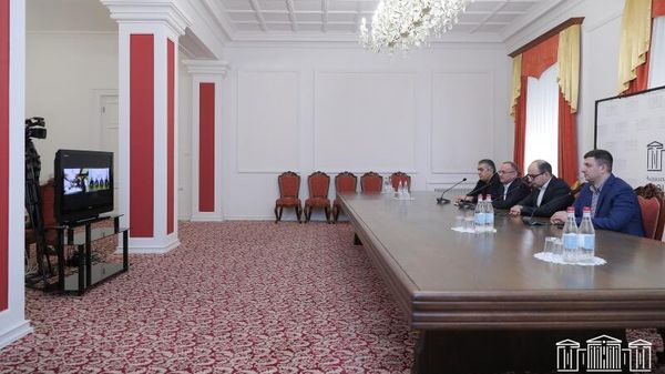 Дистанционное обсуждение с депутатами Национального Собрания Арцаха с участием Сейрана Оганяна, Армена Рустамяна, Айка Мамиджаняна и Тиграна Абрамяна (31 марта 2023). Еревaн - Sputnik Армения