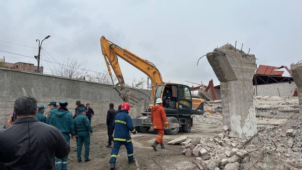 «Երևան ալրաղացի» փլուզված բունկերը - Sputnik Արմենիա