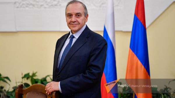 Вице-премьер Республики Крым - постоянный представитель Республики Крым при президенте РФ Георгий Мурадов во время пресс-конференции (4 апреля 2023). Еревaн - Sputnik Армения
