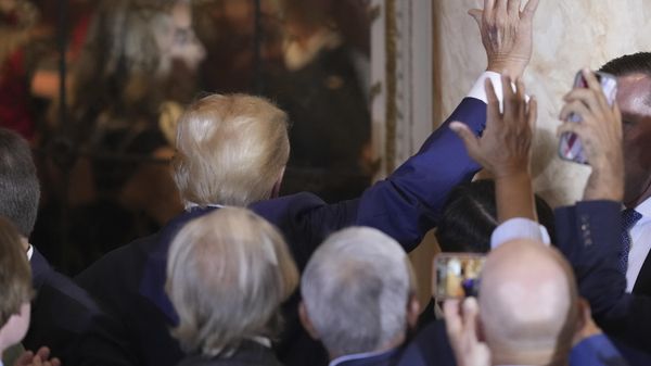 Дональд Трамп после выступления в Palm Beach, штат Флорида  - Sputnik Армения