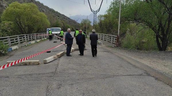 Փլուզման վտանգի պատճառով Գետափի կամրջով երթևեկությունը միակողմանի է դարձել - Sputnik Արմենիա