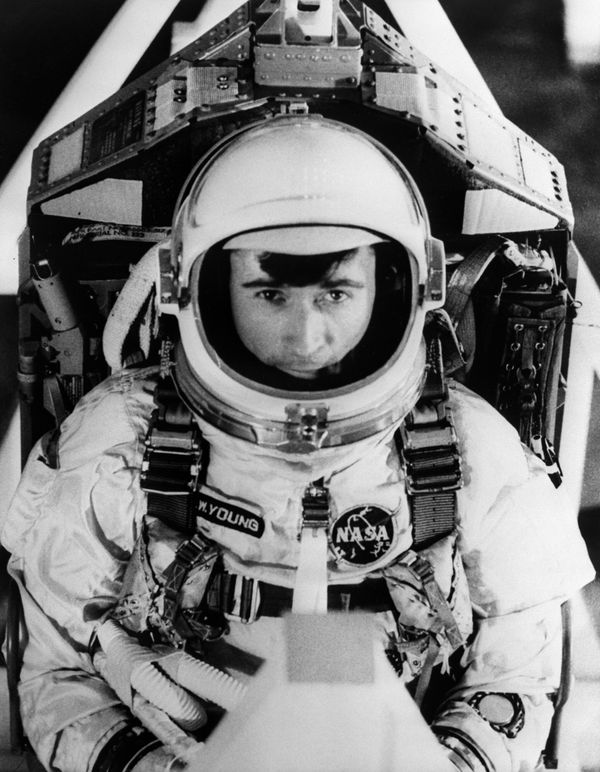 Астронавт США Джон Янг.Участник космических полетов на кораблях "Джемини-3", "Джемини-10", "Аполлон-10" и "Аполлон-16" - Sputnik Армения