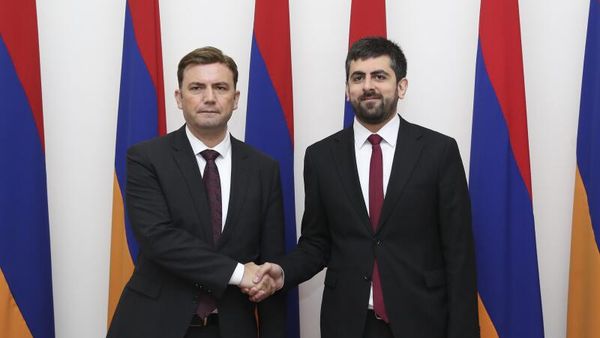 Սարգիս Խանդանյանն ընդունել է Բույար Օսմանիի գլխավորած պատվիրակությանը  - Sputnik Արմենիա