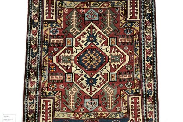 Настоящие армянские ковры, карпеты и костюмы Настоящие армянские ковры, карпеты и костюмы - Sputnik Армения