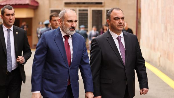Նիկոլ Փաշինյանն ու Վահե Ղազարյանը - Sputnik Արմենիա