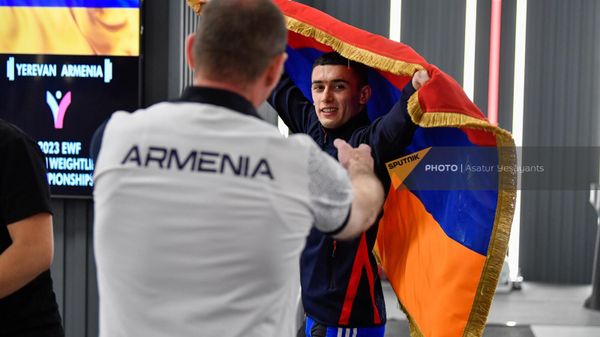 Գոռ Սահակյան - Sputnik Արմենիա