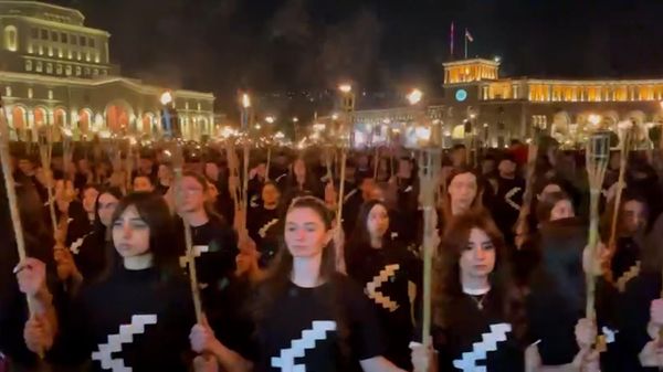Ջահերով երթը դեպի Ծիծեռնակաբերդի հուշահամալիր` մեկնարկեց - Sputnik Արմենիա