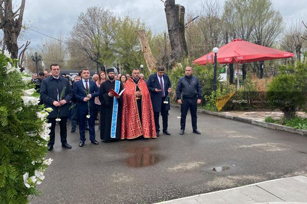 Հարգանքի տուրք Ջարդի ձորում - Sputnik Արմենիա