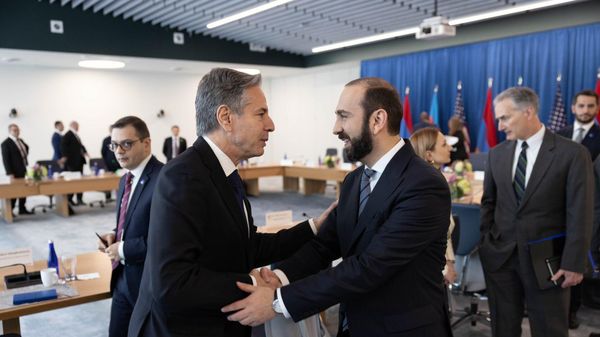 Встреча министра иностранных дел Армении Арарата Мирзояна, госсекретаря США Энтони Блинкена и министра иностранных дел Азербайджана Джейхуна Байрамова (1 мая 2023). Вашингтон - Sputnik Армения