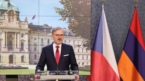 Премьер-министр Чехии Петр Фиала на совместной пресс-конференции с армянским коллегой  (4 мая 2023). Прагa - Sputnik Армения