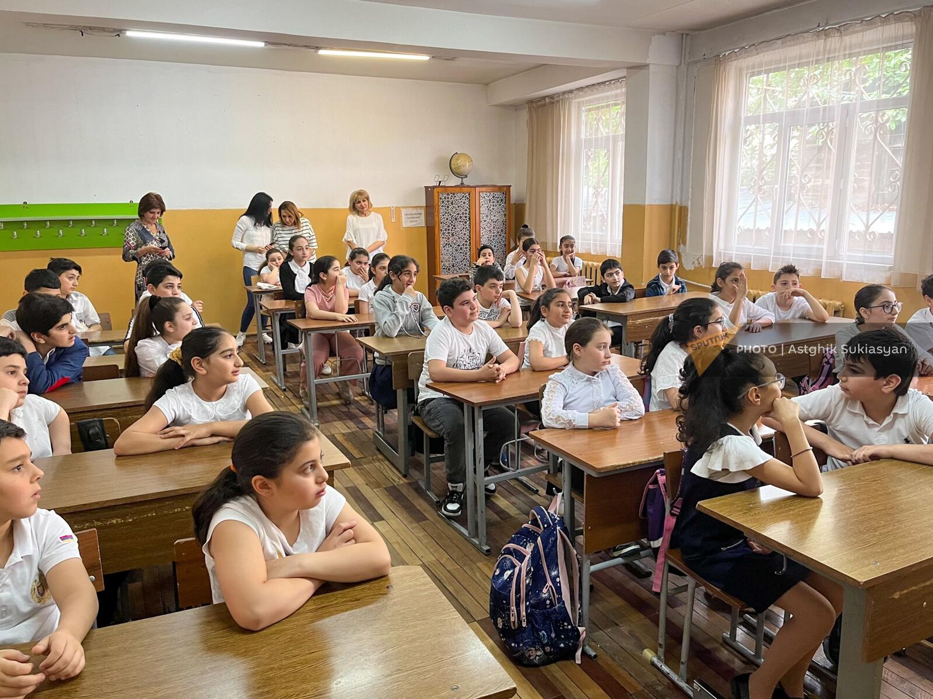 В школе №33 им.М.Налбандяна стартовала программа Правила обращения с животными, организованная Центром по уходу за животными (19 мая 2023). Еревaн В школе №33 им.М.Налбандяна стартовала программа Правила обращения с животными, организованная Центром по уходу за животными (19 мая 2023). Еревaн - Sputnik Արմենիա, 1920, 19.05.2023