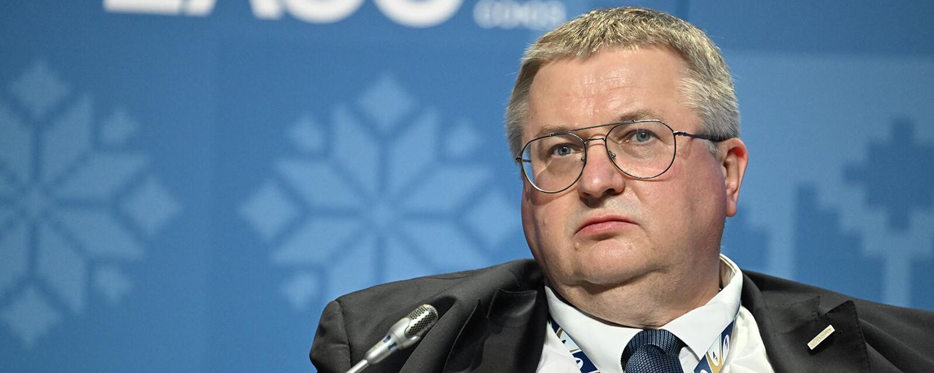 Заместитель председателя правительства РФ Алексей Оверчук на сессии Приоритеты ЕАЭС 2030+ в рамках Евразийского экономического форума (24 мая 2023). Москвa - Sputnik Армения, 1920, 24.11.2023