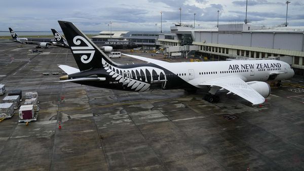 Пассажирские самолеты Air New Zealand на летном поле в международном аэропорту Окленда  - Sputnik Армения