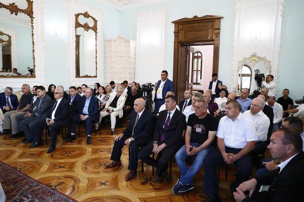 Նիկոլ Փաշինյանի հանդիպումը Մոլդովայի հայ համայնքի հետ - Sputnik Արմենիա