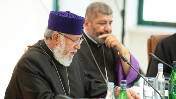 Под председательством Католикоса Гарегина Второго состоялось первое обсуждение новой площадки Гавит (2 июня 2023). Эчмиадзин - Sputnik Армения