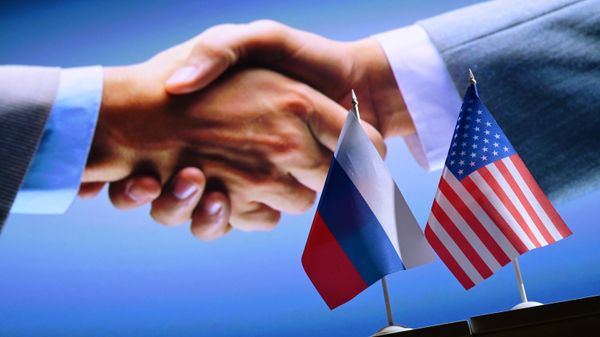 Государственные флаги России и США - Sputnik Армения