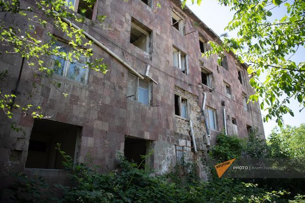 Արցախի պողոտայի 4-րդ նրբանցքի վթարային շենքը - Sputnik Արմենիա
