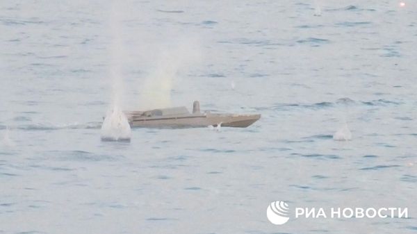 Минобороны РФ опубликовало видео уничтожения украинских катеров-дронов, которые пытались атаковать российский корабль Приазовье в Черном море - Sputnik Армения