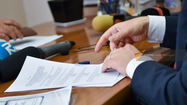 Հայաքվեի ստորագրահավաքը  - Sputnik Արմենիա