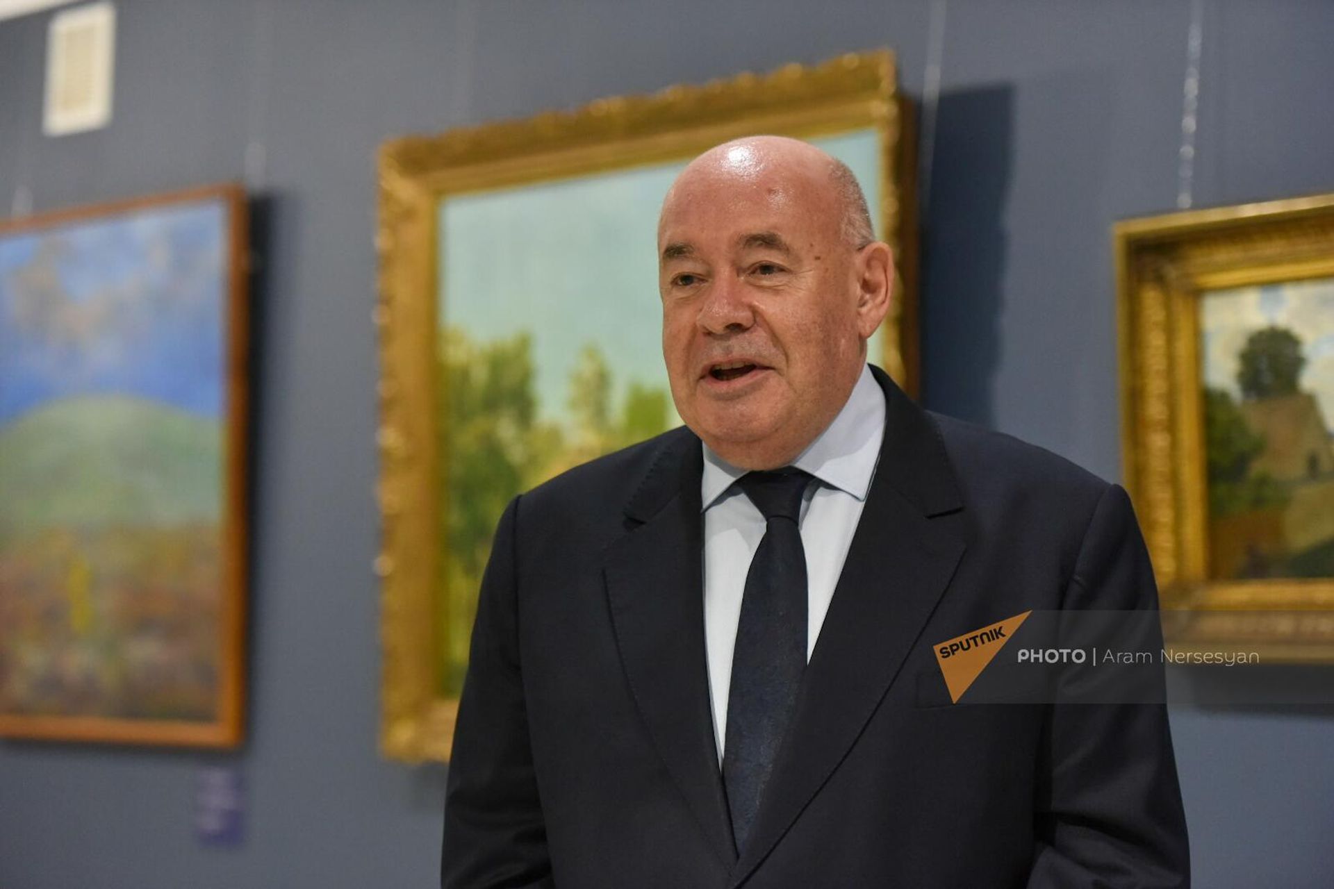 Спецпредставитель президента России по международному культурному сотрудничеству Михаил Швыдкой на торжественной церемонии открытия после реставрации Музея русского искусства (13 июня 2023). Еревaн - Sputnik Արմենիա, 1920, 13.06.2023