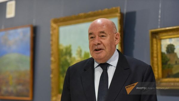 Спецпредставитель президента России по международному культурному сотрудничеству Михаил Швыдкой на торжественной церемонии открытия после реставрации Музея русского искусства (13 июня 2023). Еревaн - Sputnik Армения
