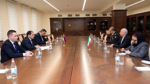 Սուրեն Պապիկյանն ընդունել է ՀՀ-ում Իրանի դեսպանին - Sputnik Արմենիա