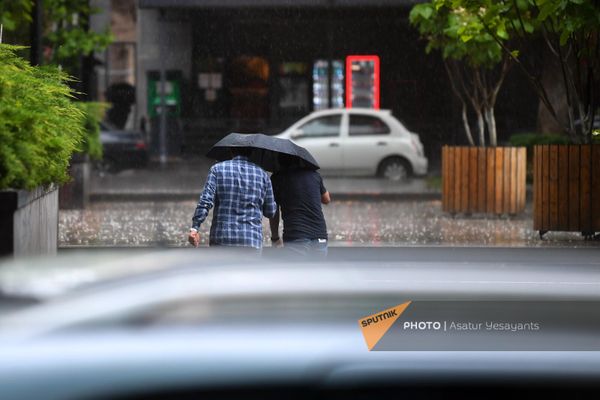Անձրևոտ Երևան - Sputnik Արմենիա