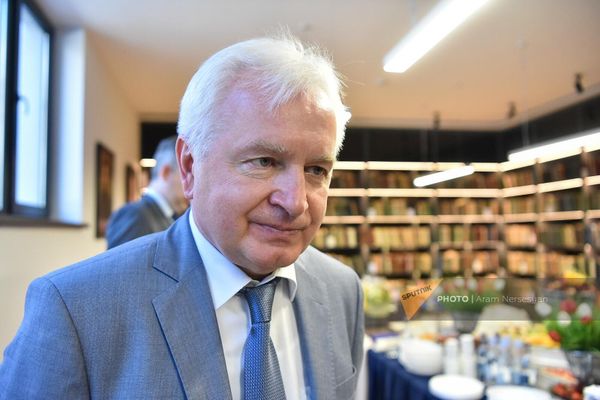 Начальник Управления Президента России по межрегиональным и культурным связям с зарубежными странами Игорь Маслов на открытии Дома Русской книги в Капане (15 июня 2023). Сюник - Sputnik Армения