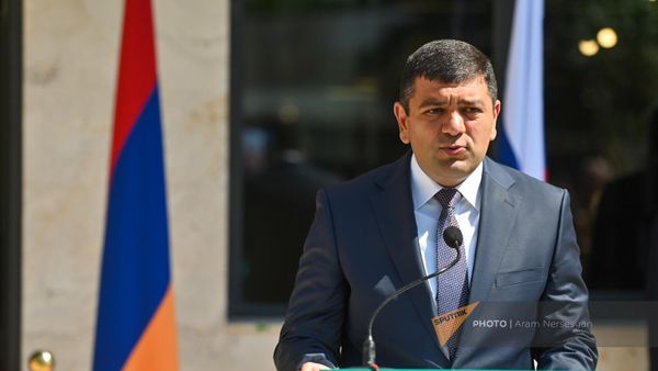 Мэр Капана Геворк Парсян на открытии Дома Русской книги (15 июня 2023). Капан - Sputnik Армения