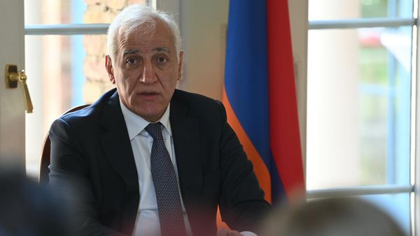 Президент Ваагн Хачатурян встретился с представителями армянской диаспоры Германии (19 июня 2023). Берлин - Sputnik Армения