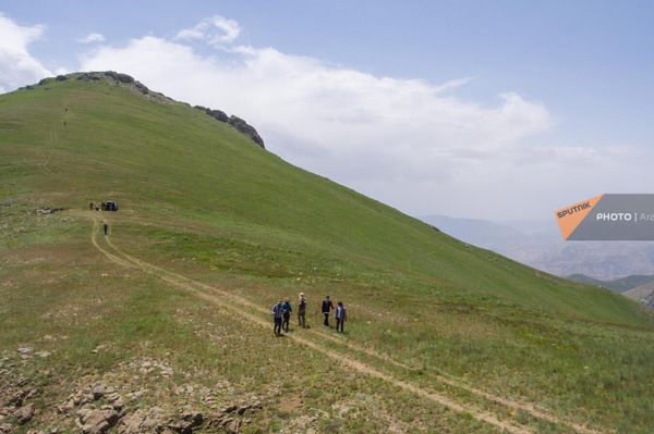 Լեռնարշավի մասնակիցները Վայոց Ձորի լեռներում - Sputnik Արմենիա