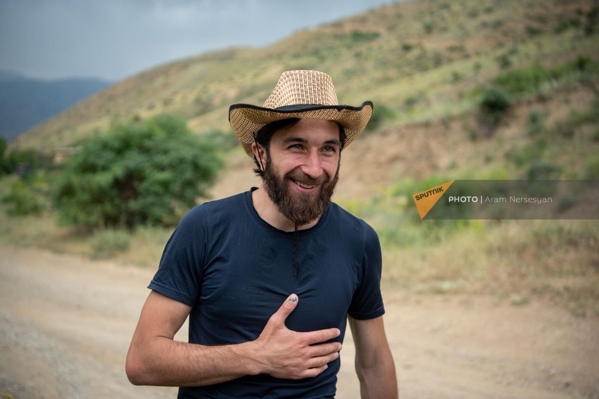 Участник команды Hiking with friends Саркис Кевеян - Sputnik Արմենիա, 1920, 19.06.2023