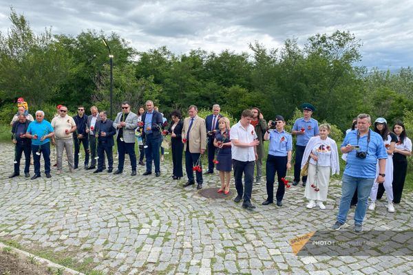 Торжественное мероприятие у мемориального  комплекса Мать Армения в память о невинных жертвах Великой Отечественной войны (22 июня 2023). Гюмри - Sputnik Армения
