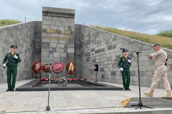 Торжественное мероприятие у мемориального  комплекса Мать Армения в память о невинных жертвах Великой Отечественной войны (22 июня 2023). Гюмри - Sputnik Армения