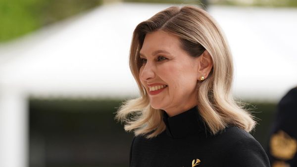 Первая леди Украины Елена Зеленская прибывает в Букингемский дворец (5 мая 2023). Лондон - Sputnik Армения