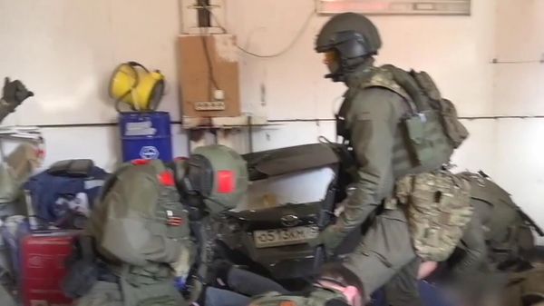 Видео задержания подозреваемых в попытке контрабанды цезия-137  - Sputnik Армения