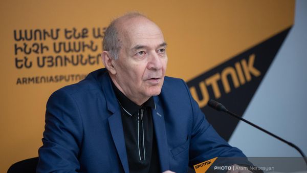 Академик НАН Армении, иностранный член РАН, доктор социологических наук, профессор Геворг Погосян на пресс-конференции Армения и евразийская интеграция: накануне 10-летия договора ЕАЭС (23 июня 2023). Еревaн - Sputnik Армения