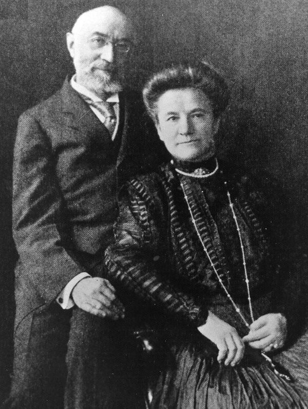 Исидор и Ида Штраус, пассажиры первого класса, погибшие на Титанике. Их праправнучка Венди Раш - директор по связям с общественностью OceanGate - Sputnik Армения